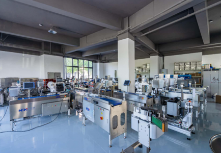 智能在线称重贴标机